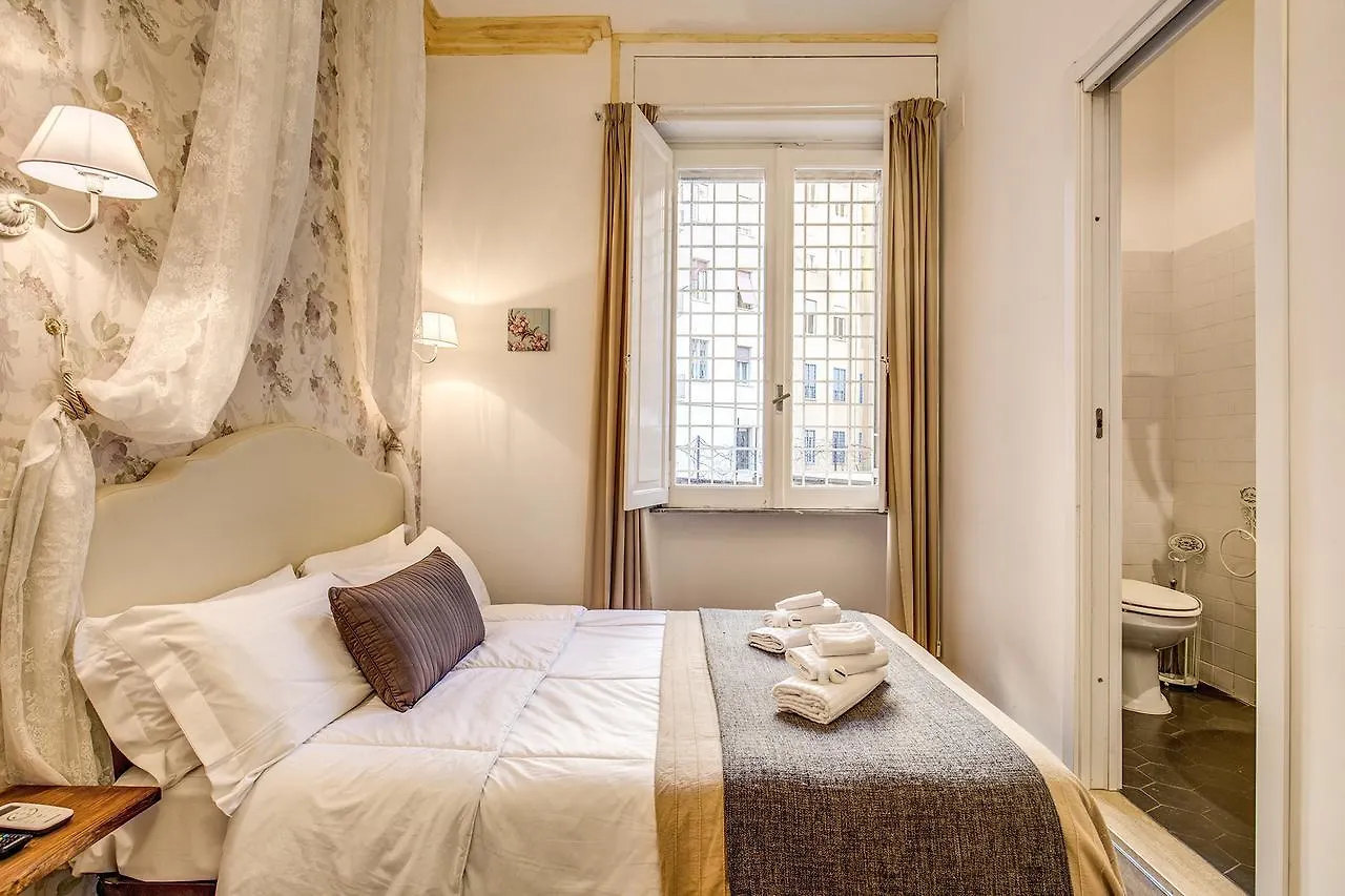 Colosseo Romeo فندق مبيت وإفطار